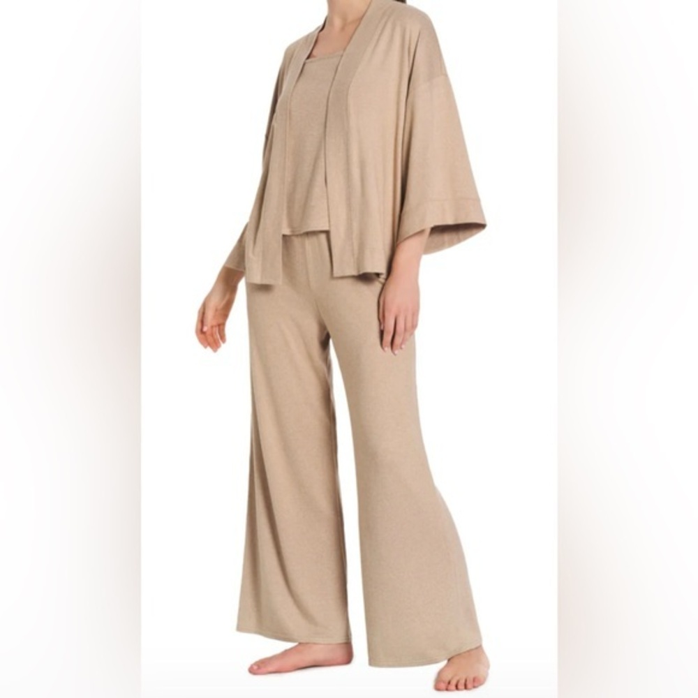 Lemon 2 Piece Set Pajama Camel NWOT